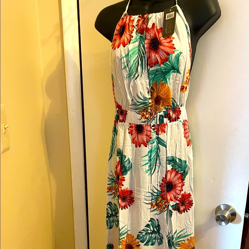 🤍🌺White floral maxi dress
